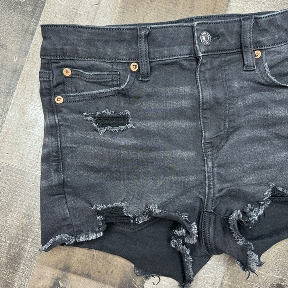American Eagle Distressed Hi Rise Shortie Jean Short size 4 - Picture 2 of 11